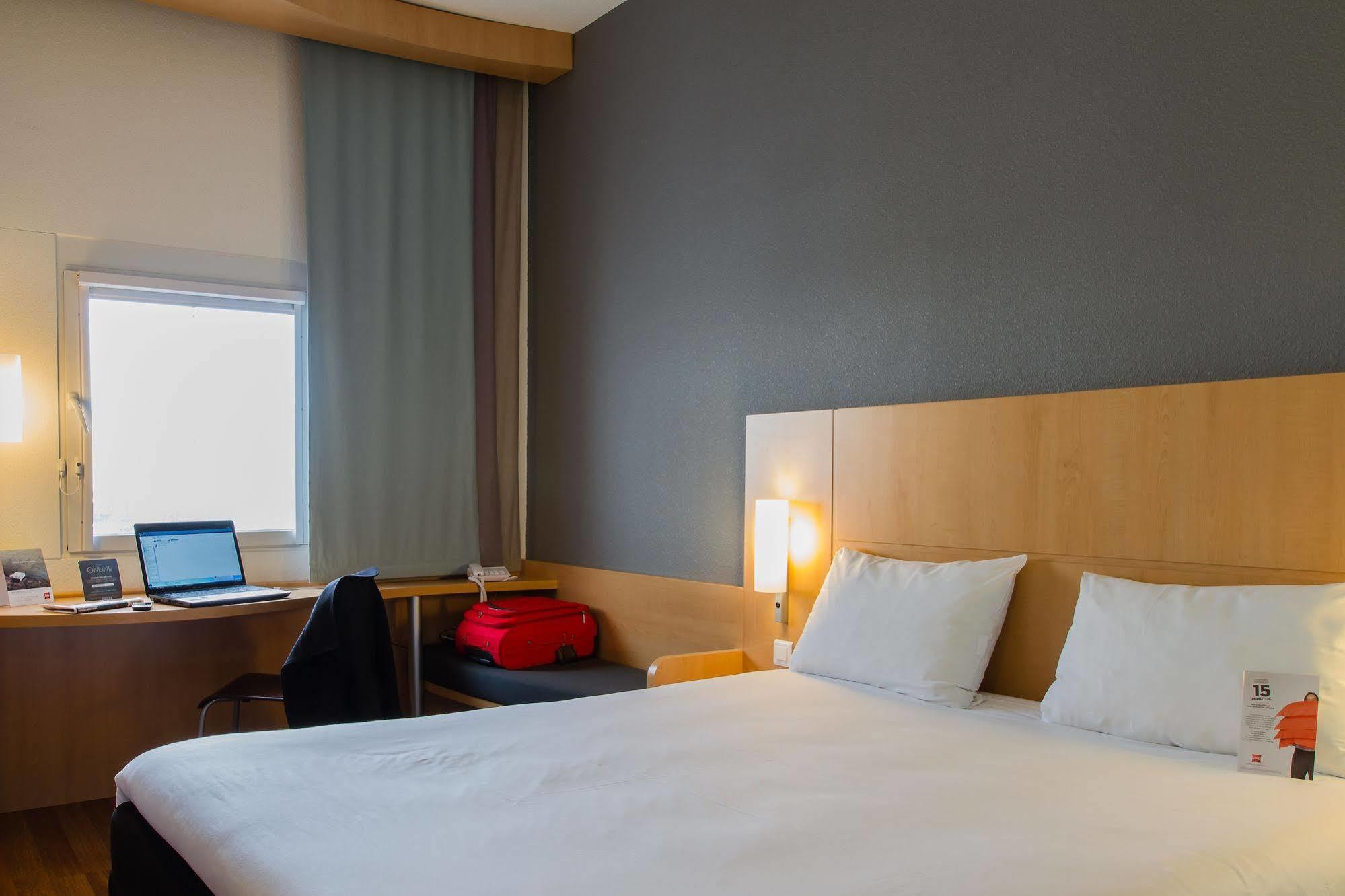 ไอบิส ลิสบัว ปาร์เก ดาส นาซอยส์ Hotel ลิสบอน ภายนอก รูปภาพ
